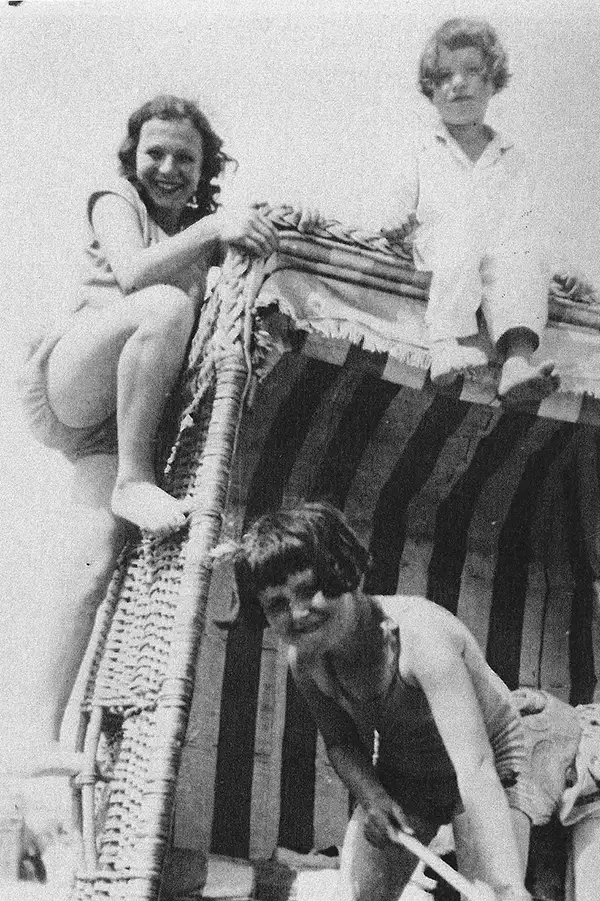 1930, Ostseeurlaub</p>
<p>